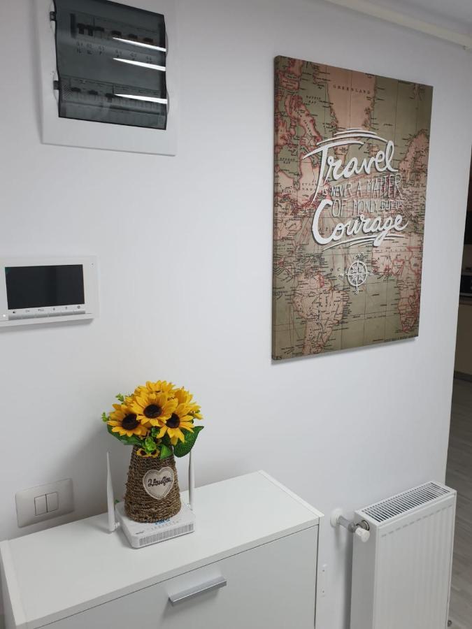 Topaz Central Apartment Bacău Buitenkant foto